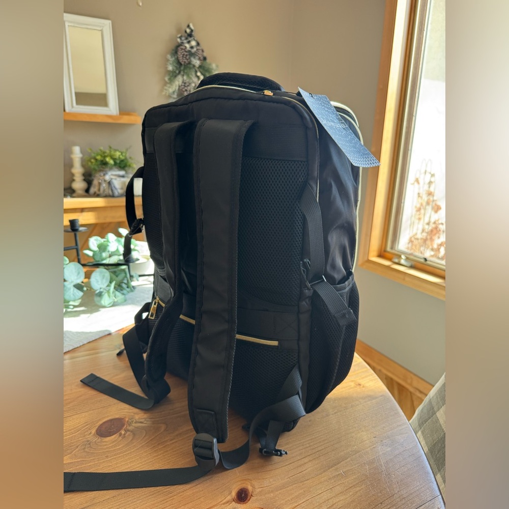 NWT- Travel Carry On Backpack in Black - Picture 9 of 12